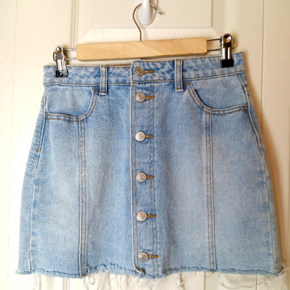 PACSUN Vintage Denim Skirt Size 25 Light Wash Button Front Pockets Raw Hem